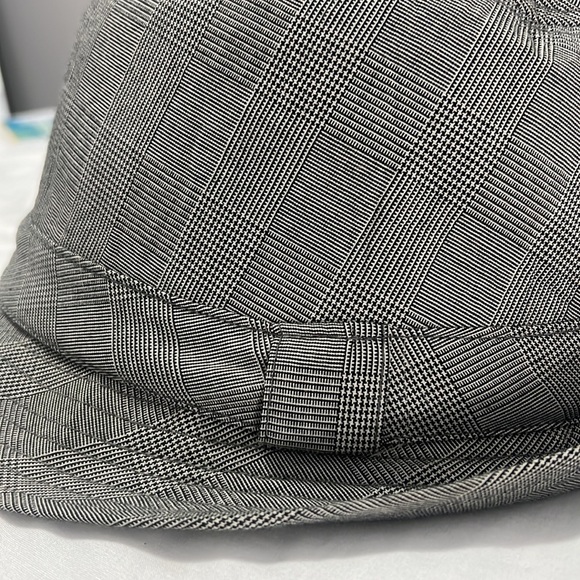 Gray hat - Picture 2 of 3